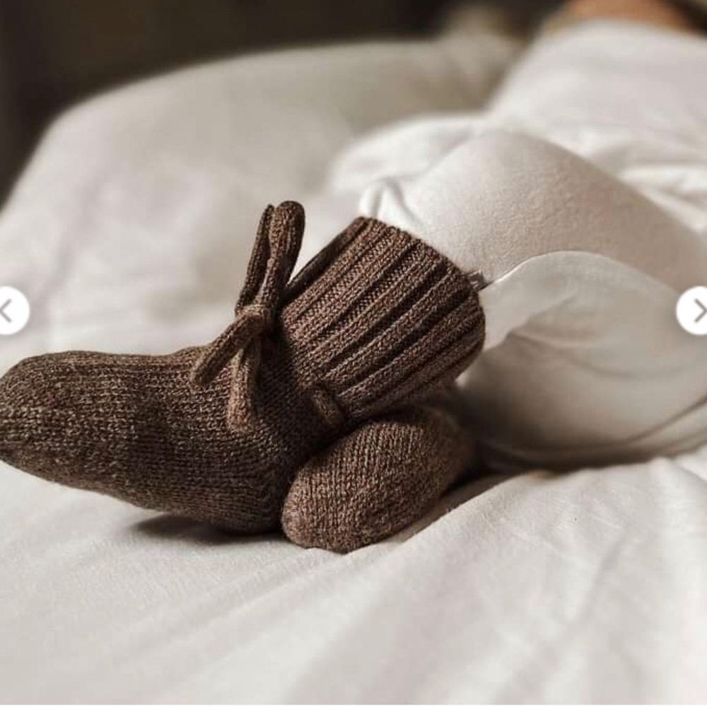Wool Baby Booties - Picture 2 of 9